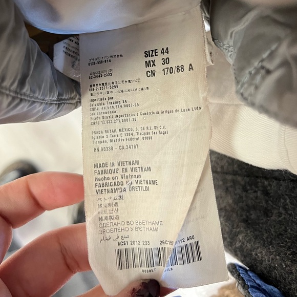 AUTHENTIC GREY PRADA QUILTED EIDERDOWN LIGHTWEIGHT PUFFER JACKET - Picture 9 of 9